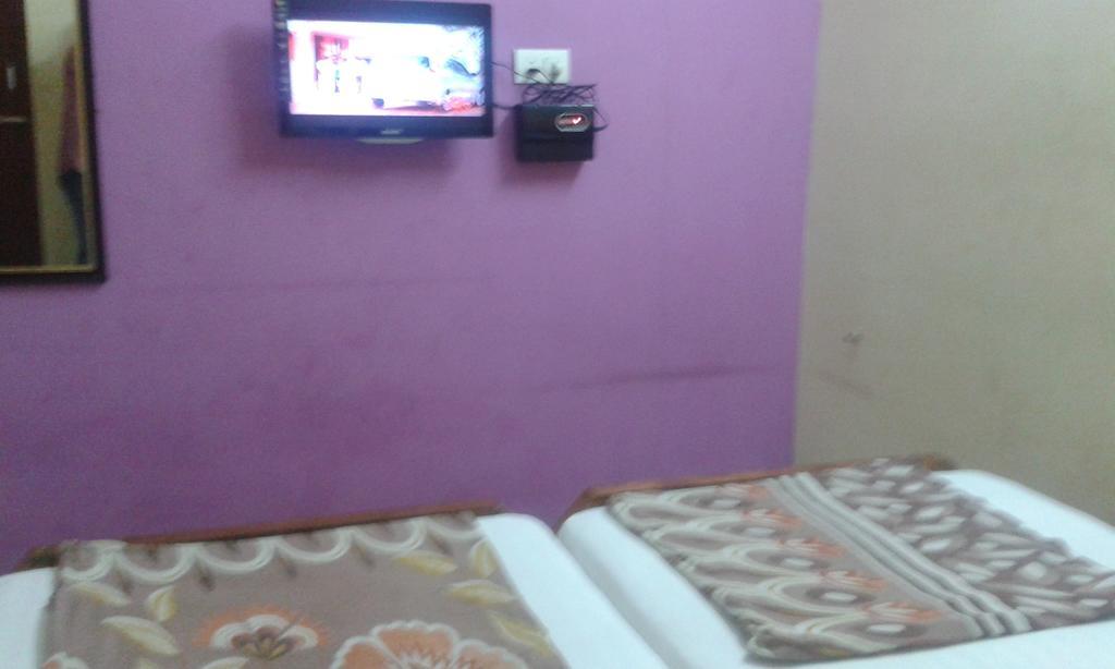 Noble Residency Hotell Tirupati Rum bild